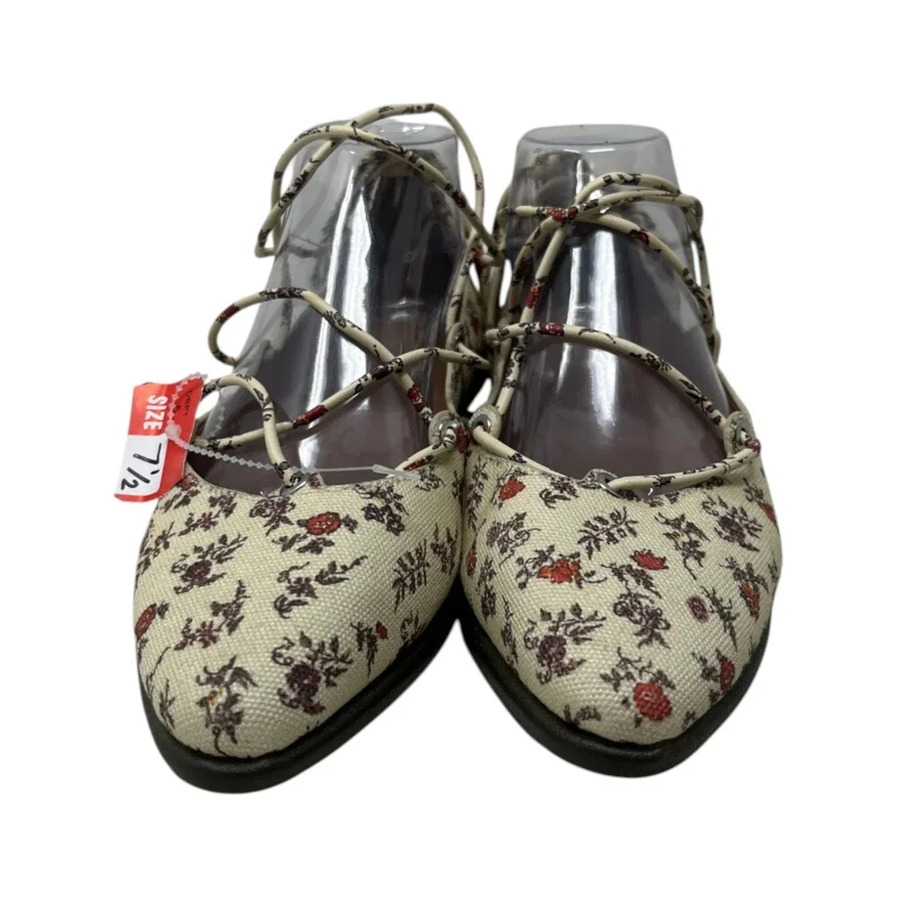 Aerosoles x Laura Ashley Flat Women Size 7.5 Cream Floral Lace Up Pointed Toe